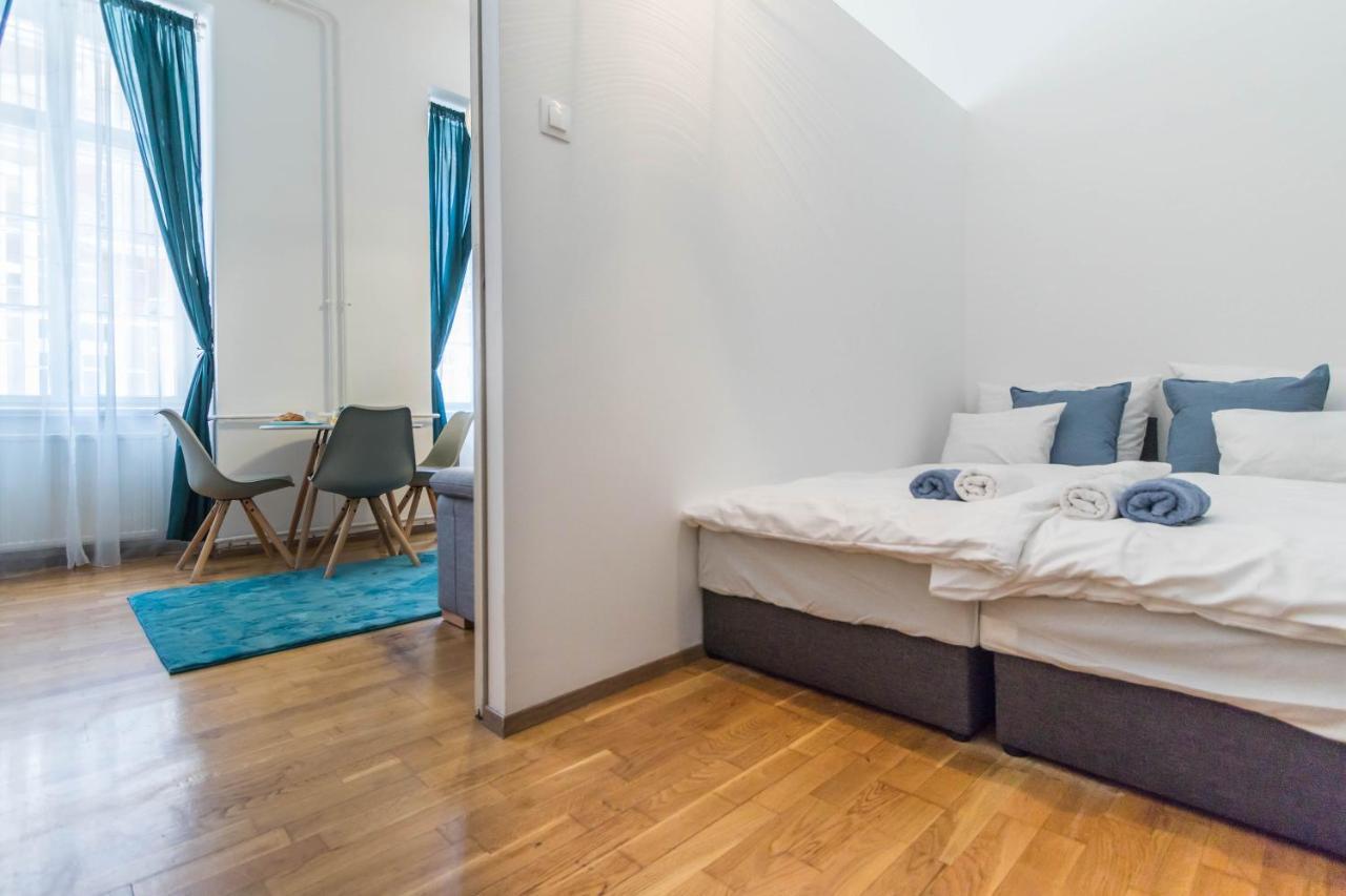 Adele'S Apartment Close To Danube And Fashion Street Budapest Eksteriør billede