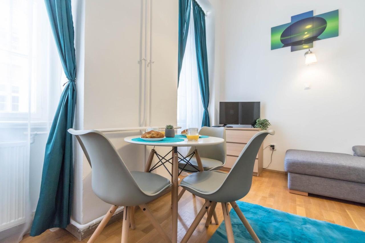 Adele'S Apartment Close To Danube And Fashion Street Budapest Eksteriør billede